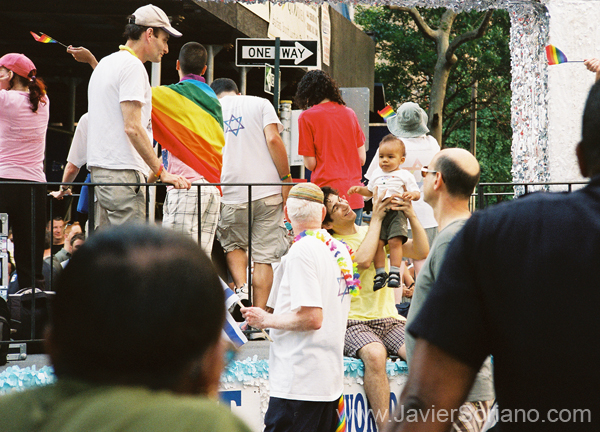 a-lgbt-nyc-parade-2009-3