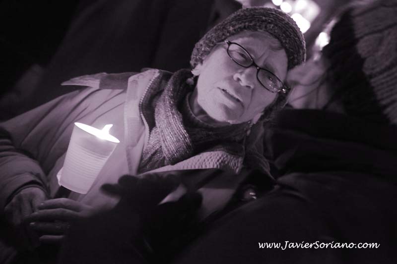 Javier Soriano: Latino photographer. Union Square, New York City. Vigilia por lo sucedido en Tucson, Arizona.
