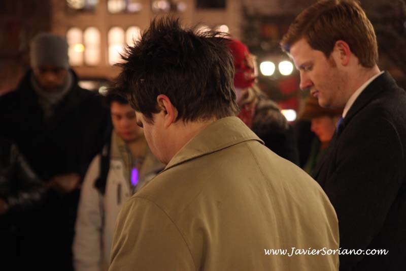 Javier Soriano: Latino photographer. Union Square, New York City. Vigilia por lo sucedido en Tucson, Arizona.